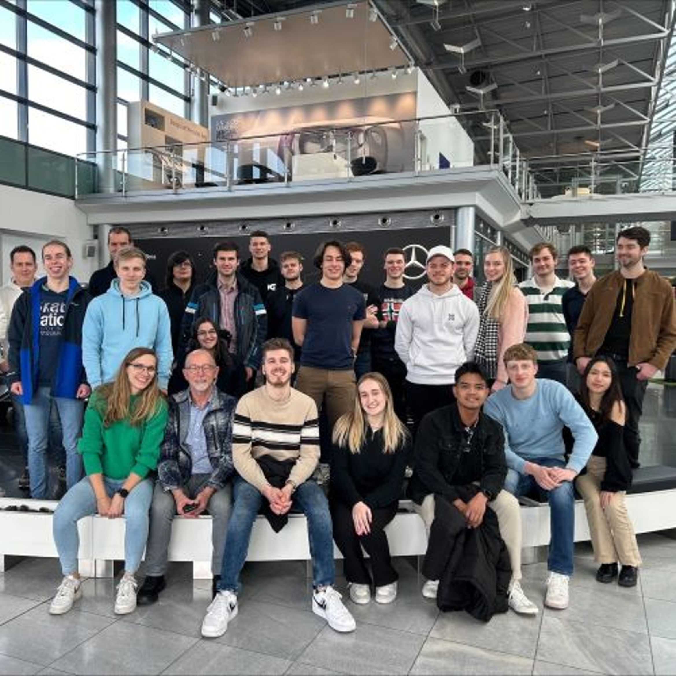 Studiereis Bremen Hamburg Engineering 2024 loading=