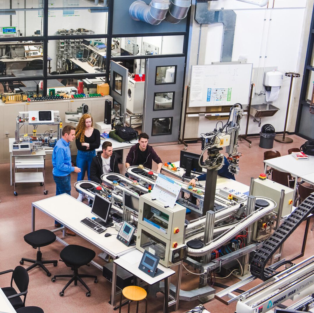 Associate degree in clearance engineering