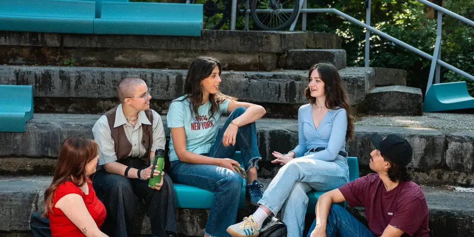 Terras Zitten Lachend Zuyd Hogeschool Maastricht