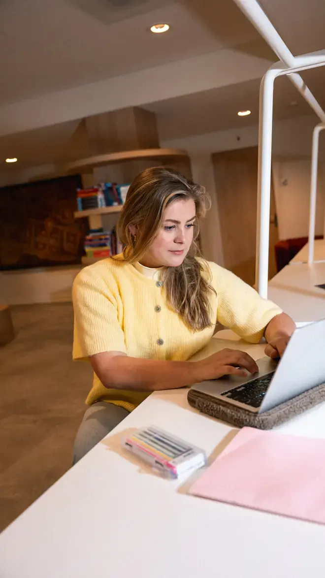 Opleiding Verloskunde Maastricht student