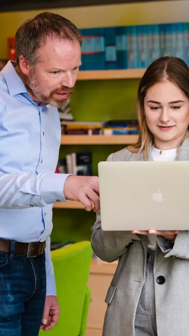Facility Management - studenten met docent
