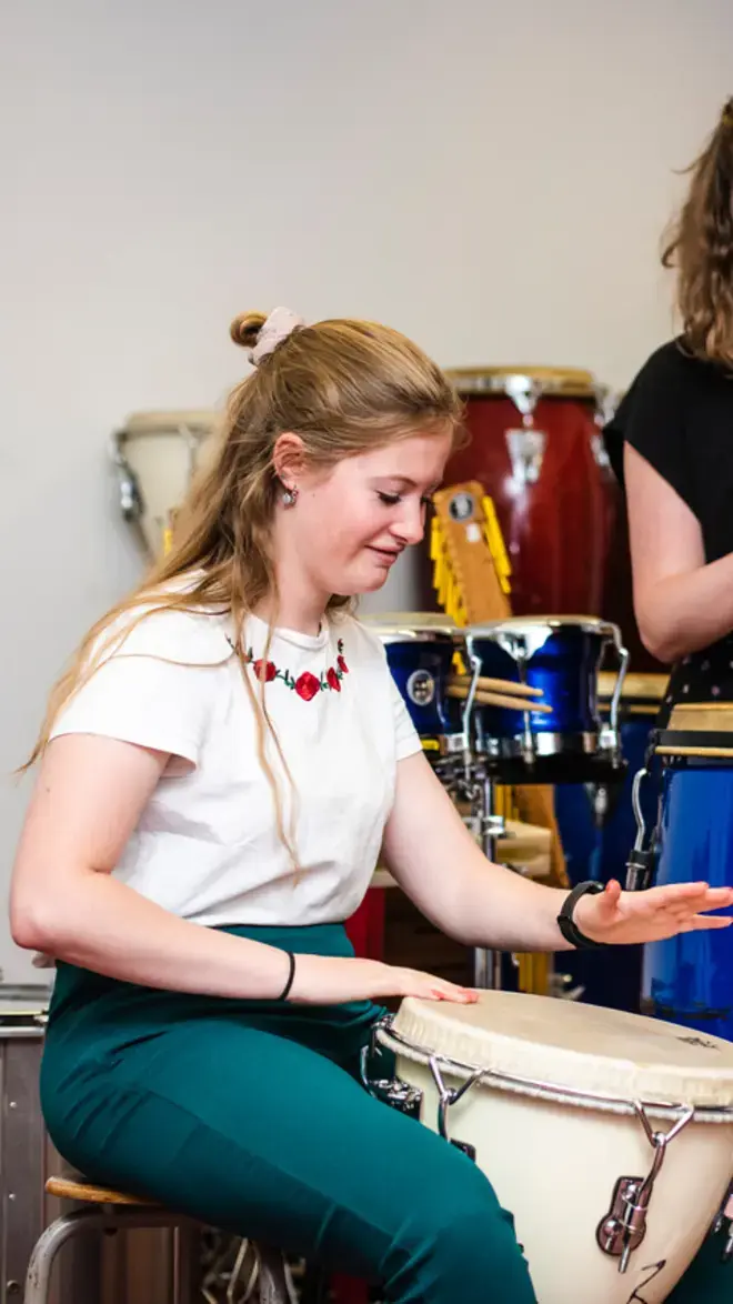 Vaktherapie - muziek studenten trommelen