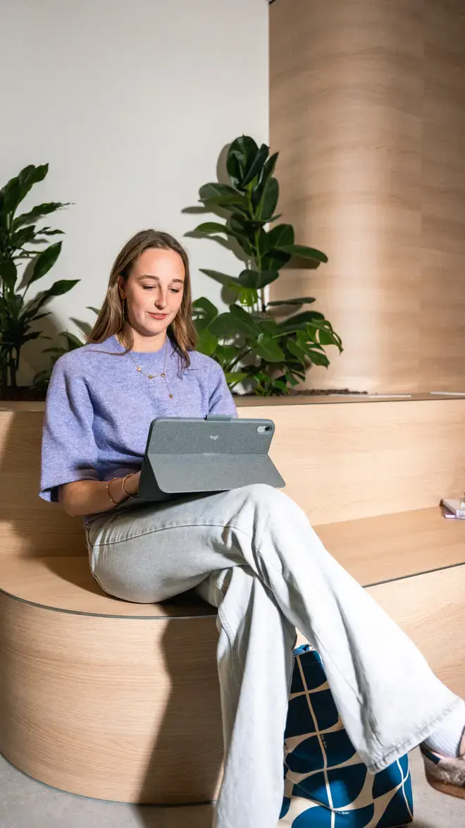  Zuyd Hogeschool student verloskundige ipad studentlife opleidingen