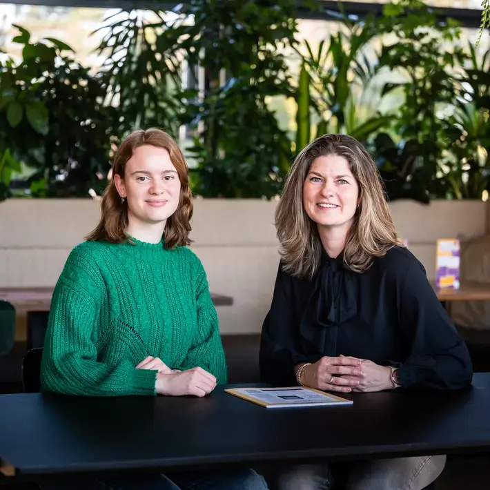 Vertaalacademie lerares en studente