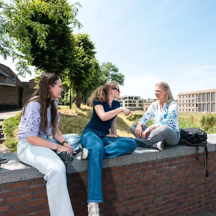 Park Bankje Koffie Zuyd Hogeschool Sittard