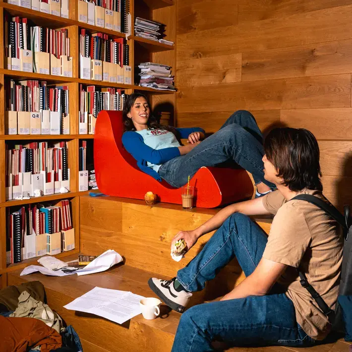 Bibliotheek Lezen Boekenrek Zuyd Hogeschool Maastricht