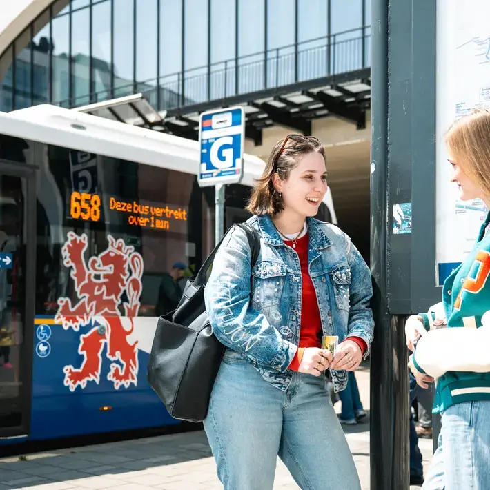 Bushalte Samen Praten Zuyd Hogeschool Heerlen