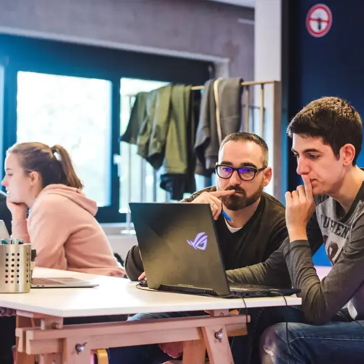 CMD- overleg student docent 800x800.jpg