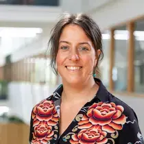 Dr. Lineke van Hal Professional