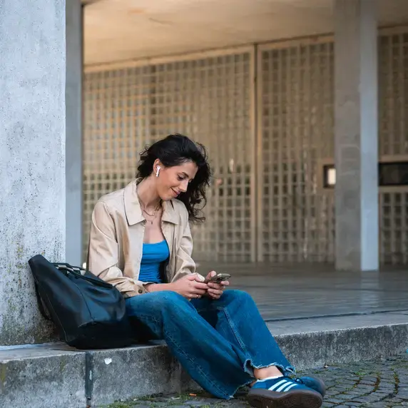 Kolom Zittend Solo Zuyd HogeschoolMaastricht