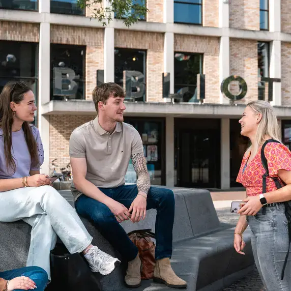 Gesprek Buiten HoutenBank Zuyd Hogeschool Sittard