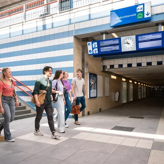 Station Ingang Lopend Zuyd Hogeschool Sittard