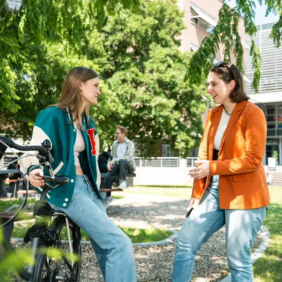 Bankje Relaxen Zonnig Zuyd Hogeschool Heerlen