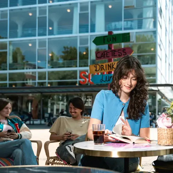Buiten Laptop Werk Zuyd Hogeschool Heerlen