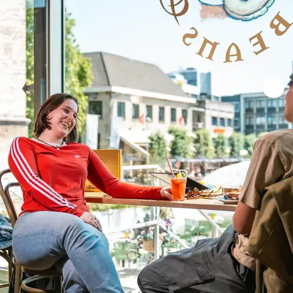 Cafe Lachend Binnen Zuyd Hogeschool Heerlen