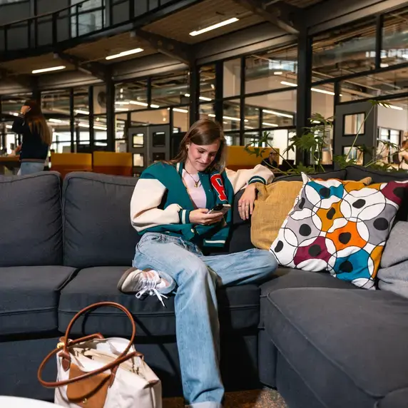  Zuyd Hogeschool student bank heerlen