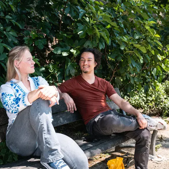 Zuyd Hogeschool studenten bankje sittard