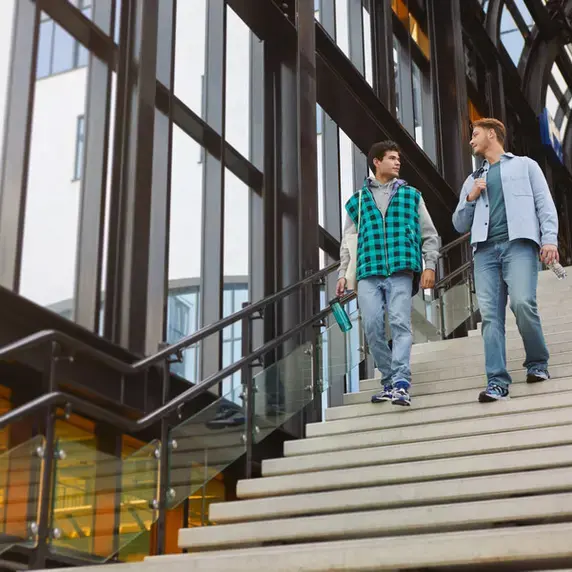 Zuyd Hogeschool studenten trap lopen studentlife