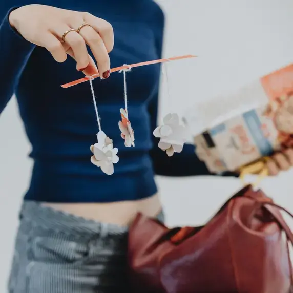 ABK DBKV Design - mobile met bloemen