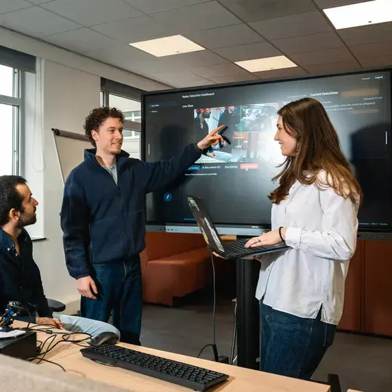 Computer Science - studenten voor bord