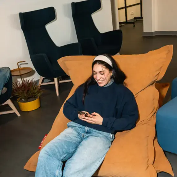 Computer science - student op zitzak