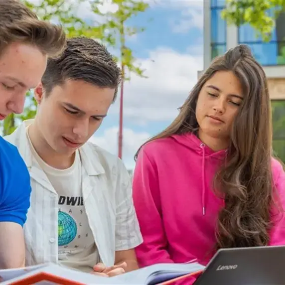 Ad finance 750x500.jpg