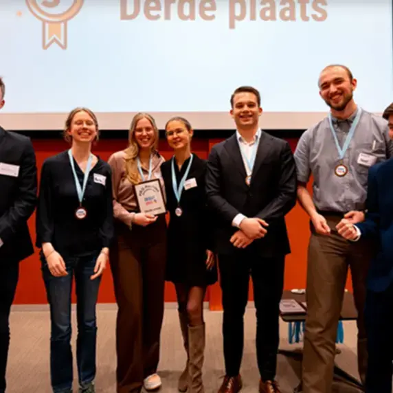 debat toernooi podium 750x500.png