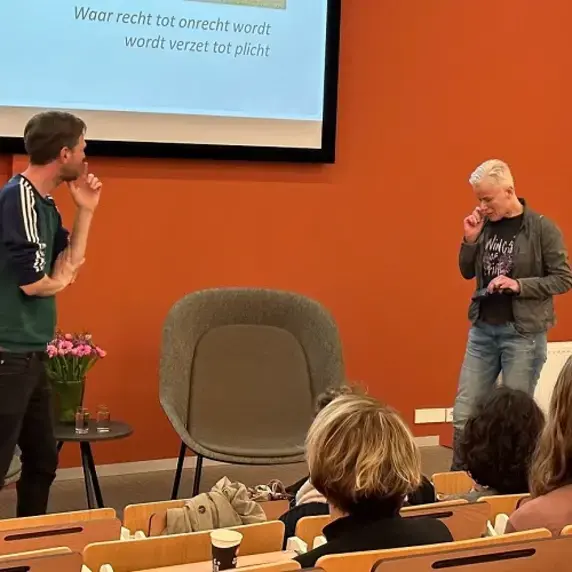 Ellie Lust 1 750x500.jpg