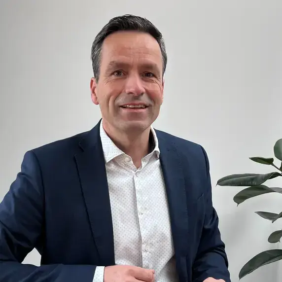 Frank-Halmans 1500x500.jpg