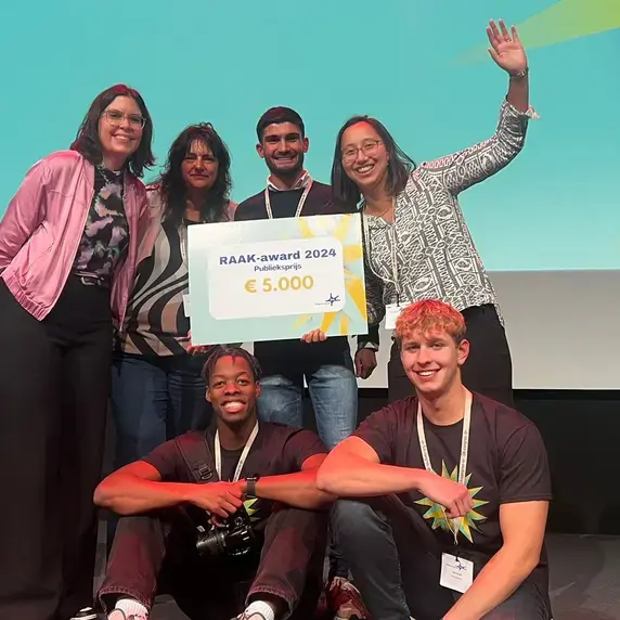 RAAK UItreiking 750x500.jpg
