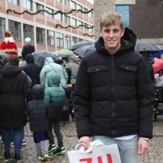 Ravi Hendrix 500x500 (1).jpg