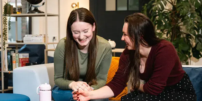 Internationale Communicatie en Talen twee meiden