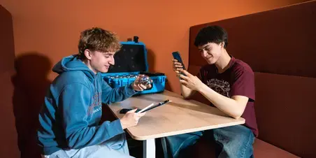 Applied Data Science and AI Zuyd Hogeschool twee studenten