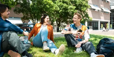 Grasveld Liggend Kletsen Zuyd Hogeschool Heerlen