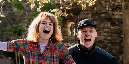 Theater - twee studenten vrolijk