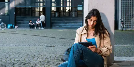  Zuyd Hogeschool student fietst maastricht