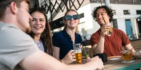 Zuyd Hogeschool studenten terras sittard