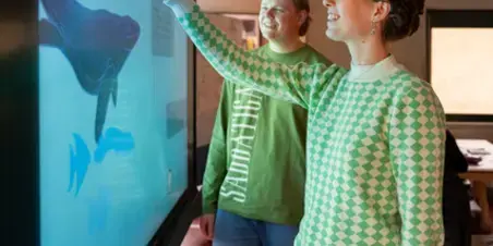 cmd - studenten voor bord