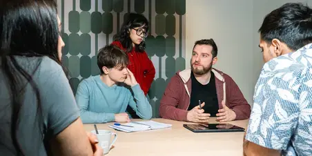 Computer Science - groep studenten met docent
