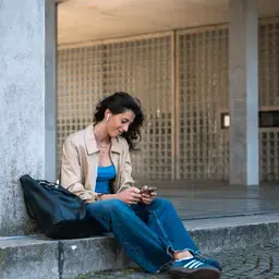 Kolom Zittend Solo Zuyd HogeschoolMaastricht