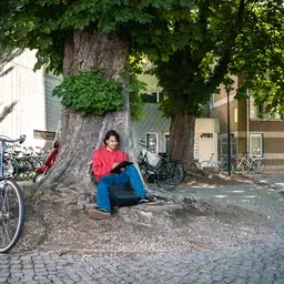 Fietsen Buitenmuur Rugzak Zuyd Hogeschool Maastricht