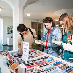 Boekenbeurs Bladeren Kopen Zuyd Hogeschool Heerlen