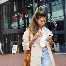  Zuyd Hogeschool student drinken buiten studentlife