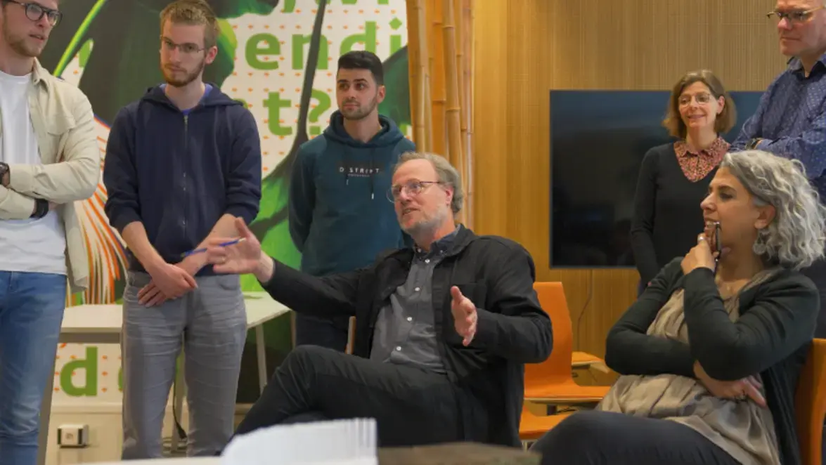 02 I 750x500 (3).png