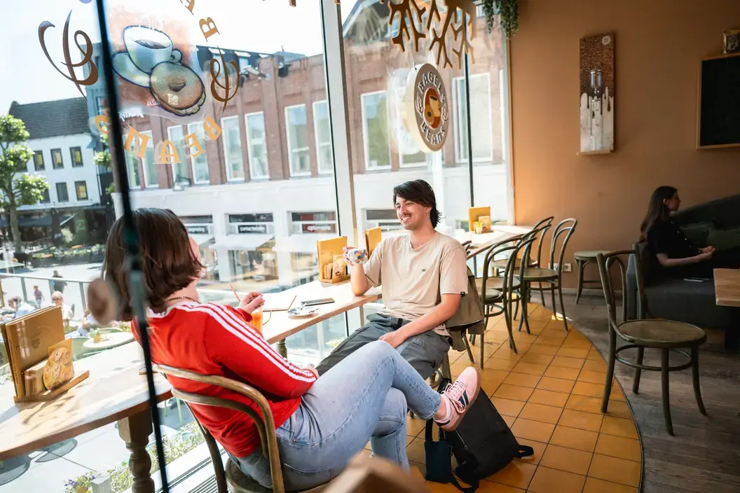Cafe Lachend Raam Zuyd Hogeschool Heerlen